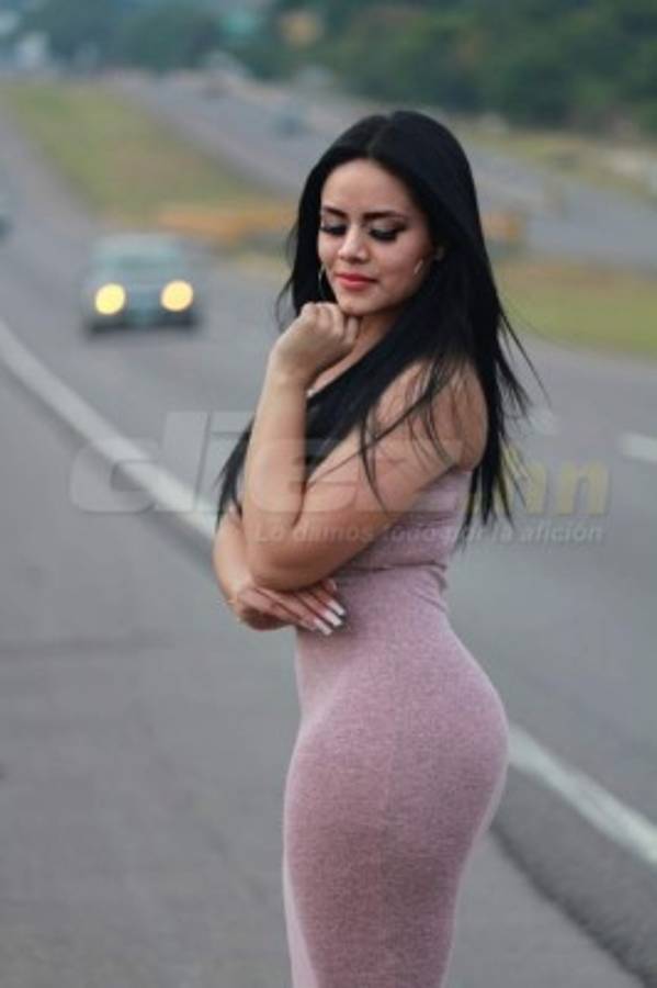 Pamela Canales, la lindura que trabaja con Motagua pero es aficionada de Olimpia